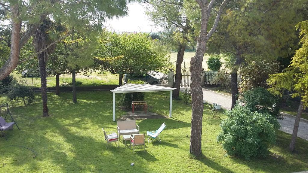 B&B Sotto Le Stelle Fano Bagian luar foto