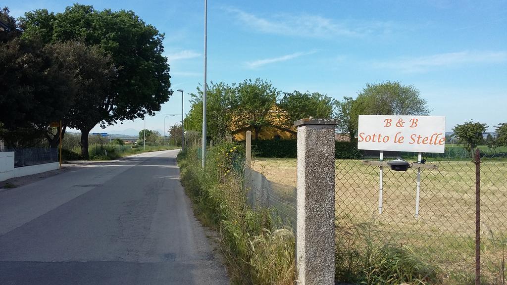 B&B Sotto Le Stelle Fano Bagian luar foto
